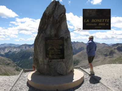 Bonette(1) 2802m - obelisk .jpg